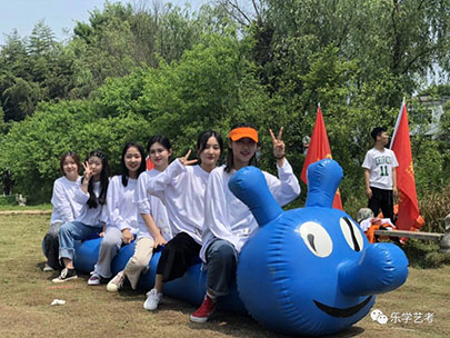 報一個藝術生文化課培訓班和回學校復習有什么區別? 報一個藝術生文化課培訓班和回學校復習有什么區別?